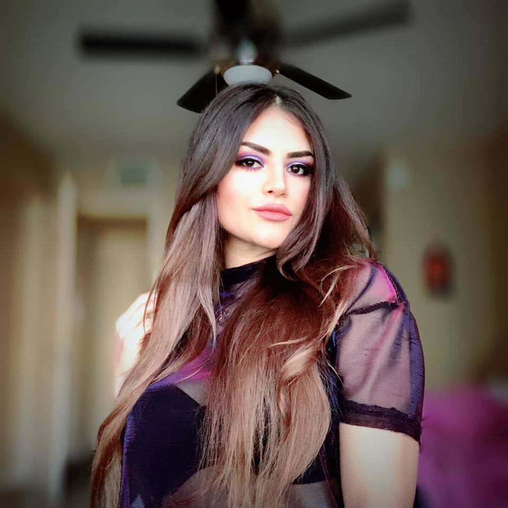 Meet your Posher, Gabriela